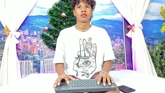 MilthonDelis online show from 11/21/25, 03:38