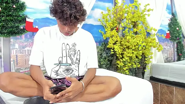 MilthonDelis online show from 11/22/25, 04:55