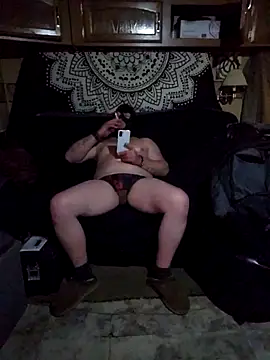 JoeyUhOh online show from 11/11/25, 07:25