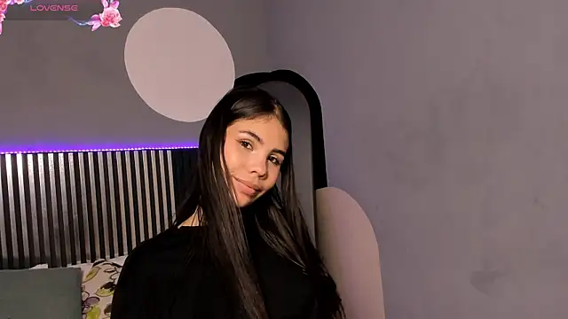 Snapshot of Emilybeltons chatting on 09/30/25, 07:31 Emilybeltons online show from 09/30/25, 07:31