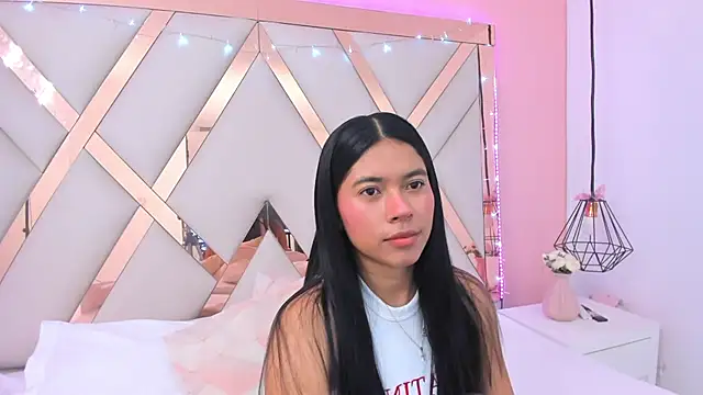 Snapshot of samantaa_shy chatting on 07/19/26, 03:48 samantaa shy online show from 07/19/26, 03:48