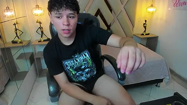BenjaminBottonn online show from 10/02/25, 07:28