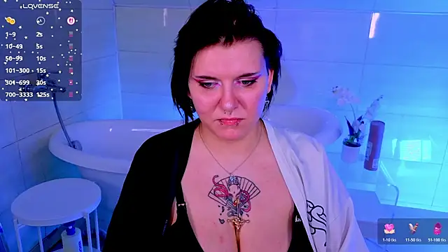 bluelunaray online show from 11/22/25, 10:25