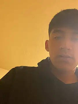 BadboyXXXMZ online show from 04/18/26, 04:48