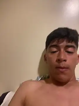 BadboyXXXMZ online show from 04/17/26, 04:04