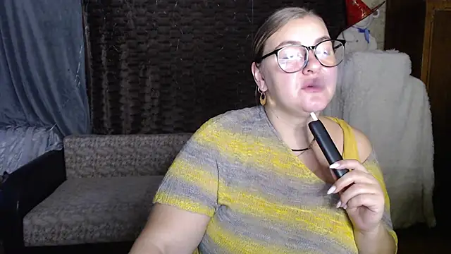 Snapshot of NikaSkylink chatting on 11/06/25, 03:54 NikaSkylink online show from 11/06/25, 03:54