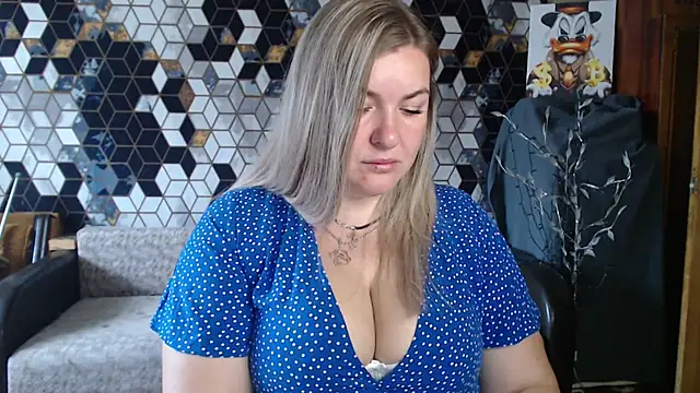 Snapshot of NikaSkylink chatting on 04/08/26, 04:58 NikaSkylink online show from 04/08/26, 04:58