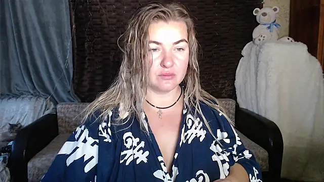 Snapshot of NikaSkylink chatting on 10/22/25, 04:01 NikaSkylink online show from 10/22/25, 04:01