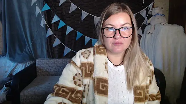 Snapshot of NikaSkylink chatting on 10/07/25, 03:40 NikaSkylink online show from 10/07/25, 03:40