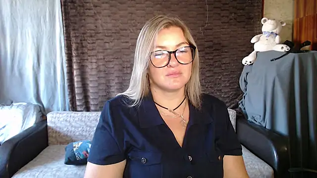 Snapshot of NikaSkylink chatting on 09/09/25, 05:28 NikaSkylink online show from 09/09/25, 05:28