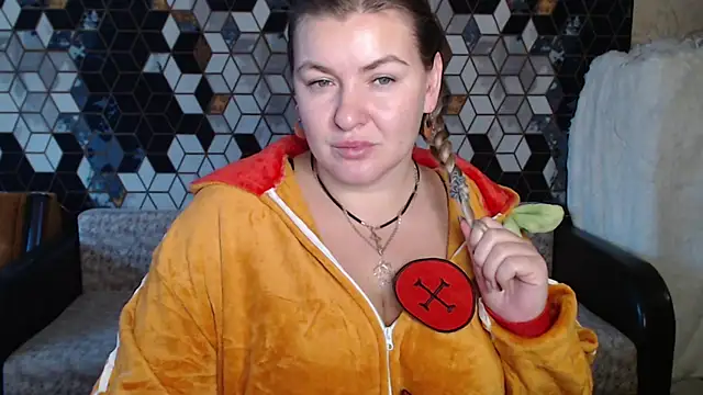 Snapshot of NikaSkylink chatting on 12/16/25, 05:00 NikaSkylink online show from 12/16/25, 05:00