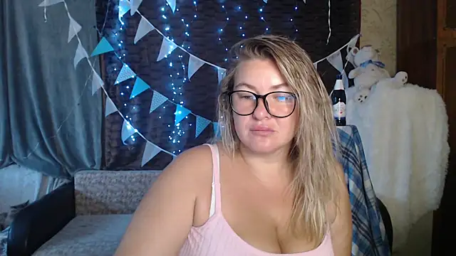 Snapshot of NikaSkylink chatting on 09/26/25, 03:24 NikaSkylink online show from 09/26/25, 03:24