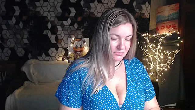 Snapshot of NikaSkylink chatting on 02/20/26, 08:11 NikaSkylink online show from 02/20/26, 08:11