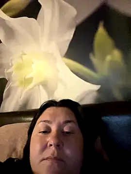 Liza Will online show from 10/26/25, 04:18