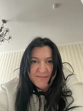 Liza Will online show from 05/03/26, 09:47