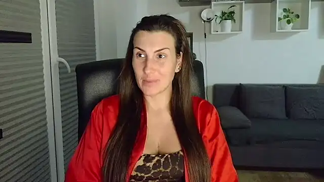 DonnaAmore online show from 10/07/25, 08:10