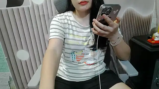 Emachiii online show from 09/28/25, 04:30