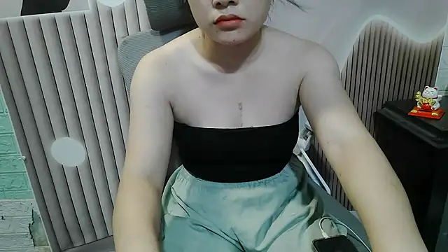 Emachiii online show from 09/19/25, 05:33