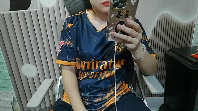 Emachiii online show from 09/10/25, 05:50