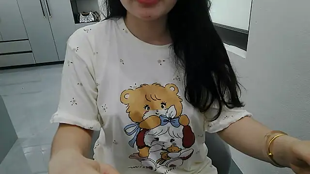 Snapshot of Emachiii chatting on 05/24/26, 01:49 Emachiii online show from 05/24/26, 01:49
