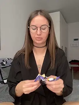 ElizabetBlack online show from 10/23/25, 05:28