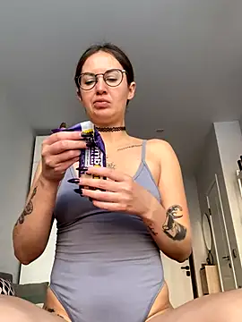 ElizabetBlack online show from 10/30/25, 06:34