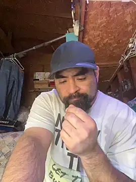 Jonathanfrom420 online show from 12/17/25, 03:39