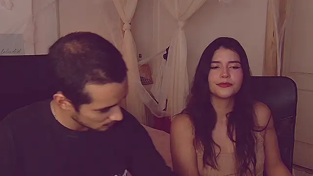 Laila asher online show from 10/22/25, 04:12