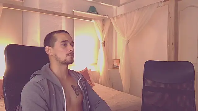 Laila asher online show from 11/05/25, 07:33