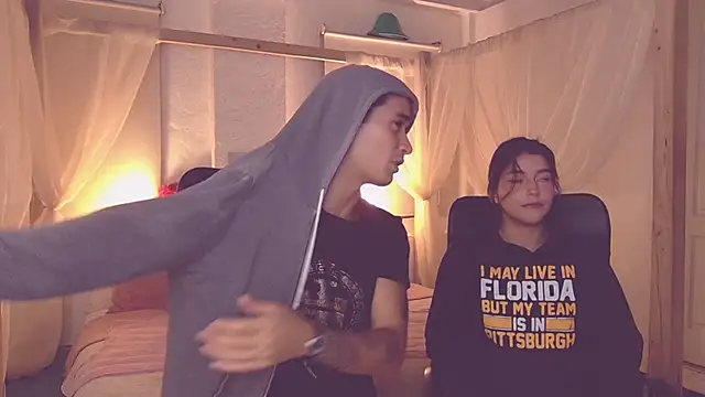 Laila asher online show from 11/23/25, 06:01