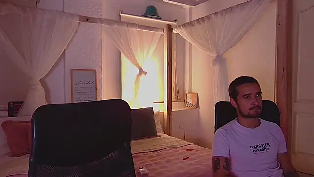 Laila asher online show from 09/12/25, 01:06