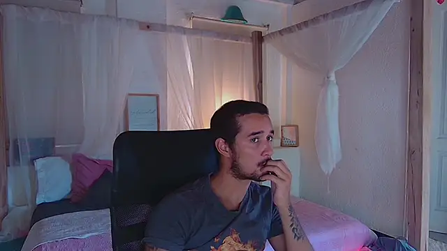 Laila asher online show from 09/13/25, 07:14