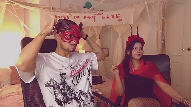 Laila asher online show from 10/28/25, 04:13