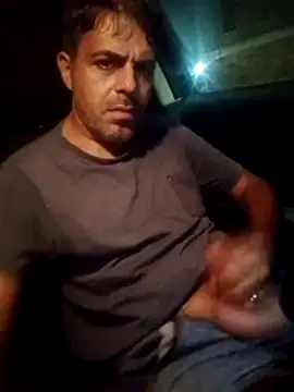 Snapshot of chef82 chatting on 02/17/26, 01:25 chef82 online show from 02/17/26, 01:25