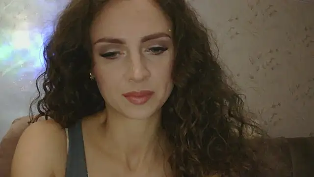 Amber Carrol online show from 11/18/25, 05:16