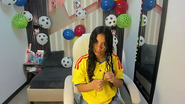 LittleeStar online show from 06/17/26, 08:30