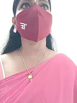 shivani27 online show from 11/11/25, 12:44