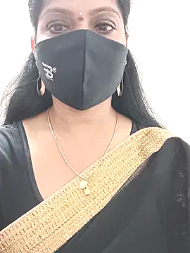 shivani27 online show from 10/02/25, 02:53