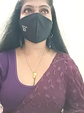 shivani27 online show from 04/30/26, 08:43