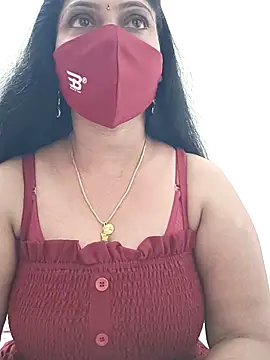 shivani27 online show from 04/18/26, 07:33