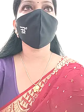 shivani27 online show from 09/26/25, 07:15