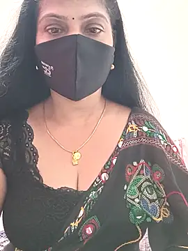 shivani27 online show from 04/21/26, 10:55