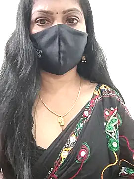 Snapshot of shivani27 chatting on 07/05/26, 08:05 shivani27 online show from 07/05/26, 08:05