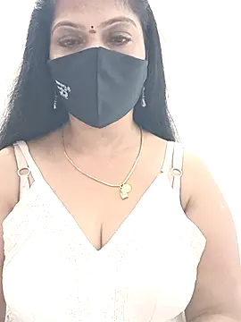 shivani27 online show from 04/12/26, 02:15