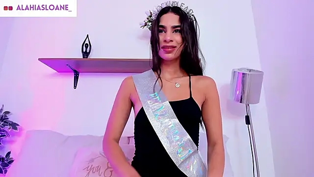 AlahiaSloane online show from 10/27/25, 11:33