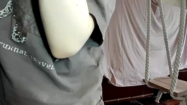 kioshi kiss online show from 12/15/25, 11:27