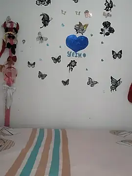 AntonelaMorriz online show from 12/04/25, 08:24