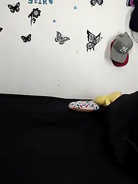 AntonelaMorriz online show from 12/15/25, 08:53