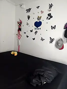 AntonelaMorriz online show from 12/17/25, 08:08