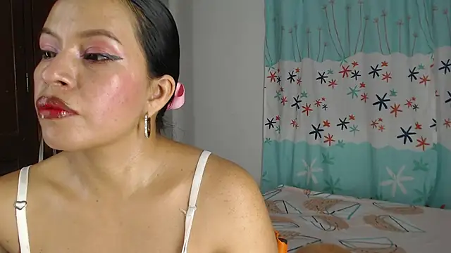 Snapshot of AntonelaMorriz chatting on 09/29/25, 07:59 AntonelaMorriz online show from 09/29/25, 07:59